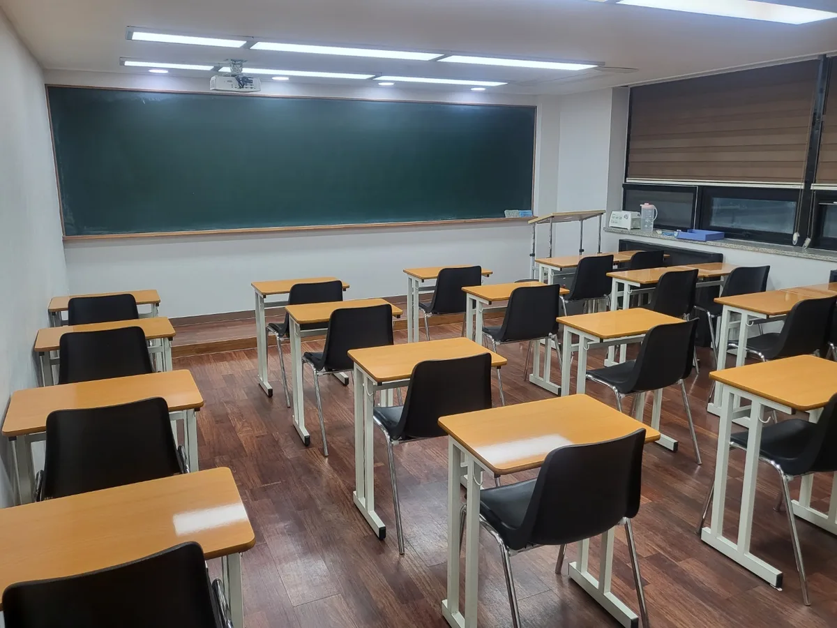 사하구 구평동 어린이집 과학실 장비 주변 정밀 위생청소 사례 - 행진크린
